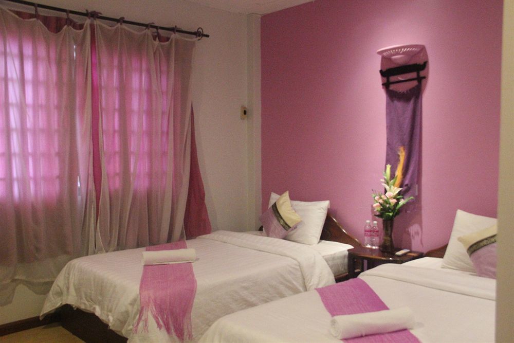 Route 66 Music Restaurant & Hostel Siem Reap Esterno foto