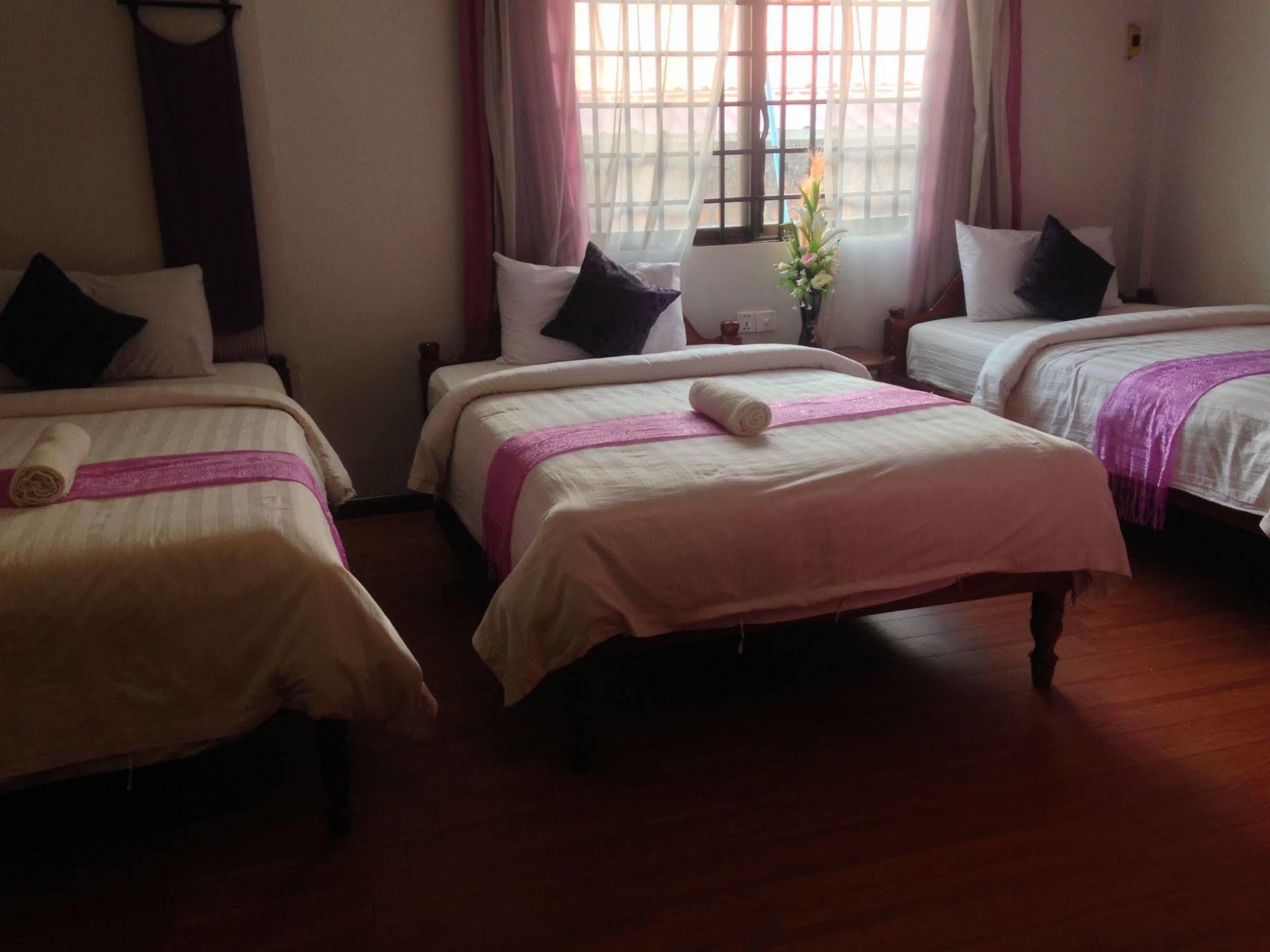 Route 66 Music Restaurant & Hostel Siem Reap Esterno foto