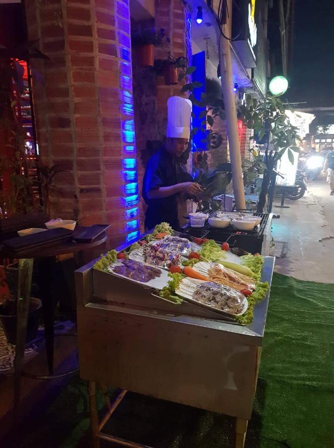 Route 66 Music Restaurant & Hostel Siem Reap Esterno foto